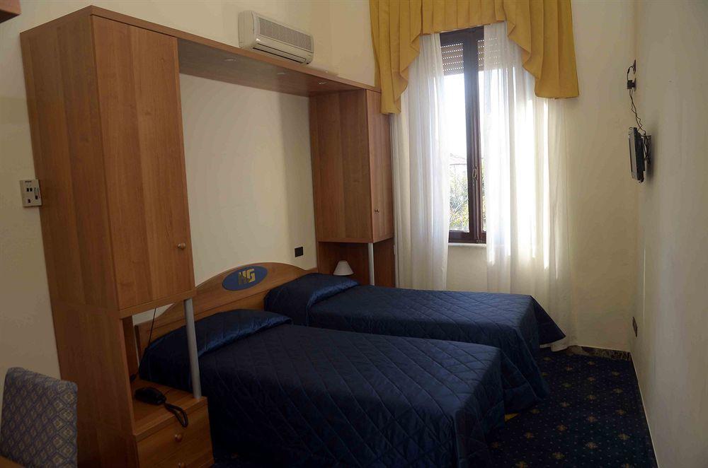 Hotel Gigliola カマイオーレ エクステリア 写真