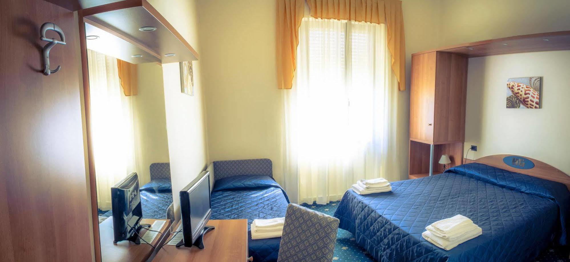 Hotel Gigliola カマイオーレ エクステリア 写真